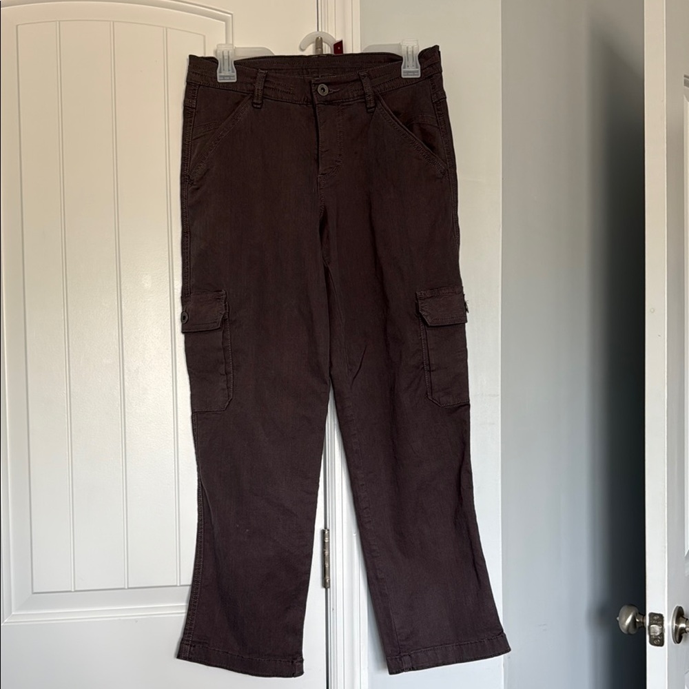 Kuhl women’s dark grey hiking cropped pants size 4